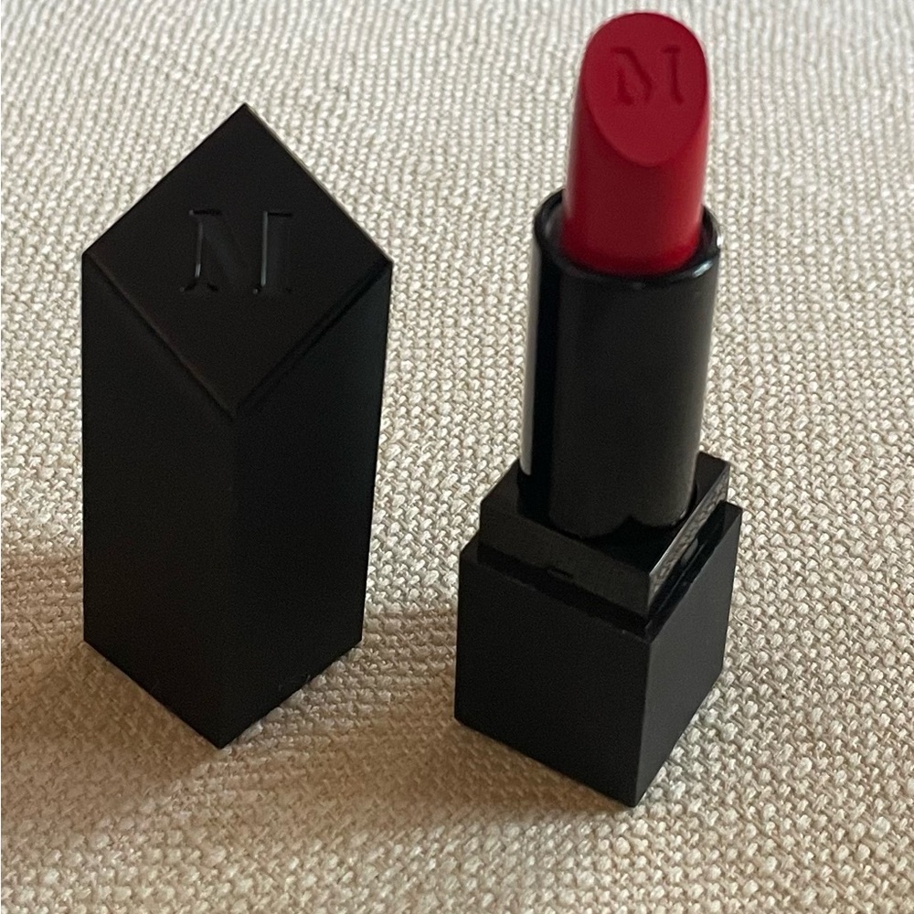 Morphe Creme Red Lipstick in Shade *HOT SHOT* Full Size NEW